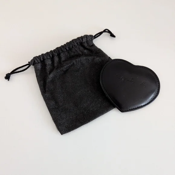S O L D🏷️Agnes B. black leather small heart shape mirror - Picture 4 of 5